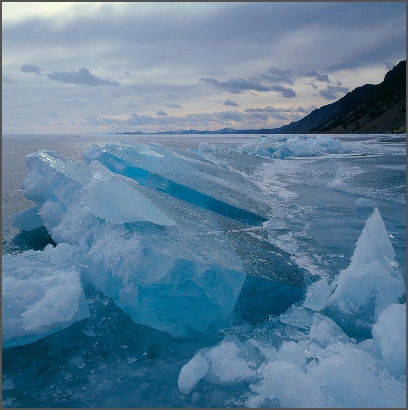 На голубых льдах Байкала. фото превью