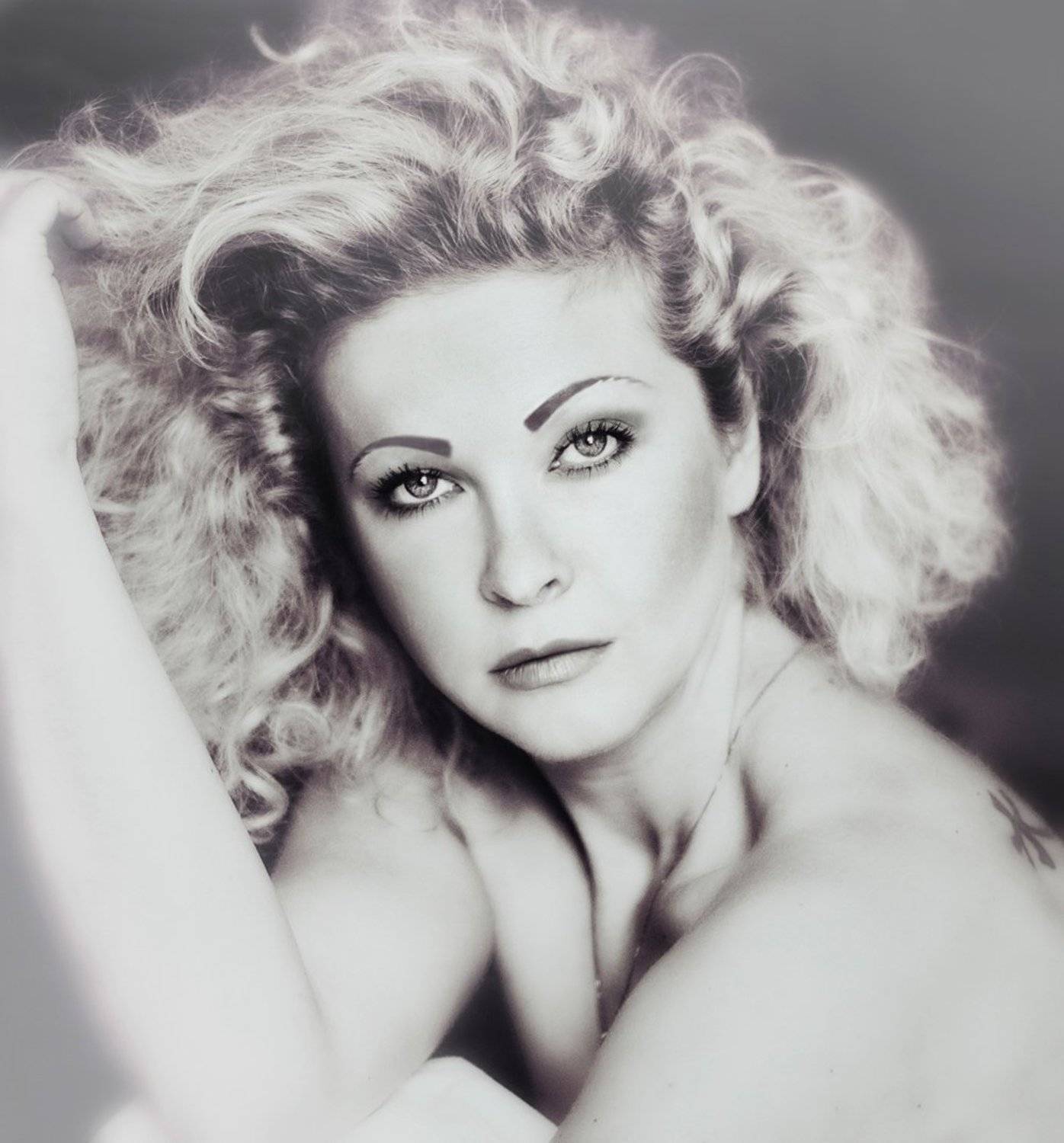 , Надежда Власова