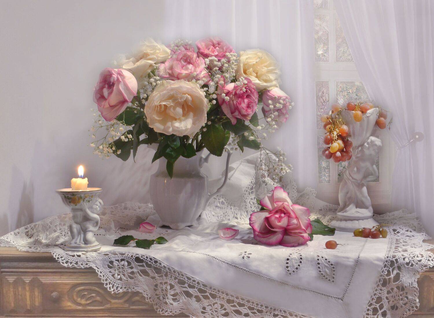 still lif,  натюрморт,  фото натюрморт,зима, февраль, виноград, свечи, подсвечник,настроение,розы,  стихи,, Колова Валентина