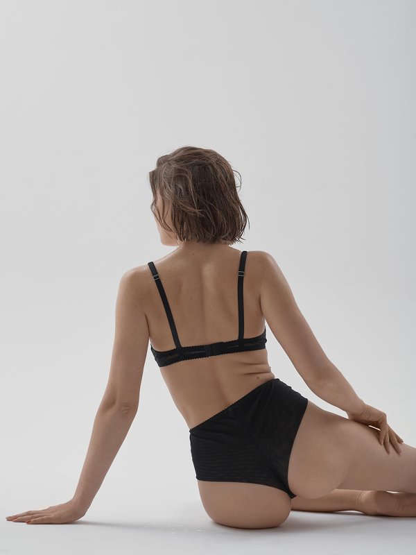 Nude фото превью