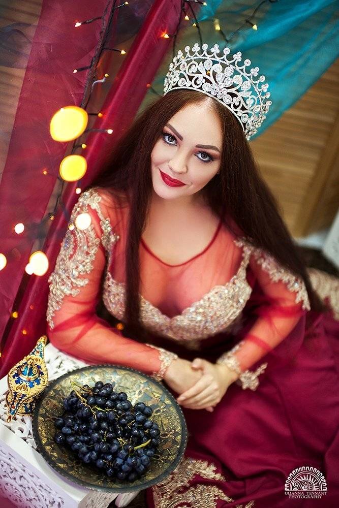 ***. Автор: Теннант Юлианна , Теннант Юлианна