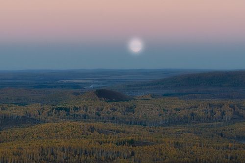 Луна над Южным Уралом