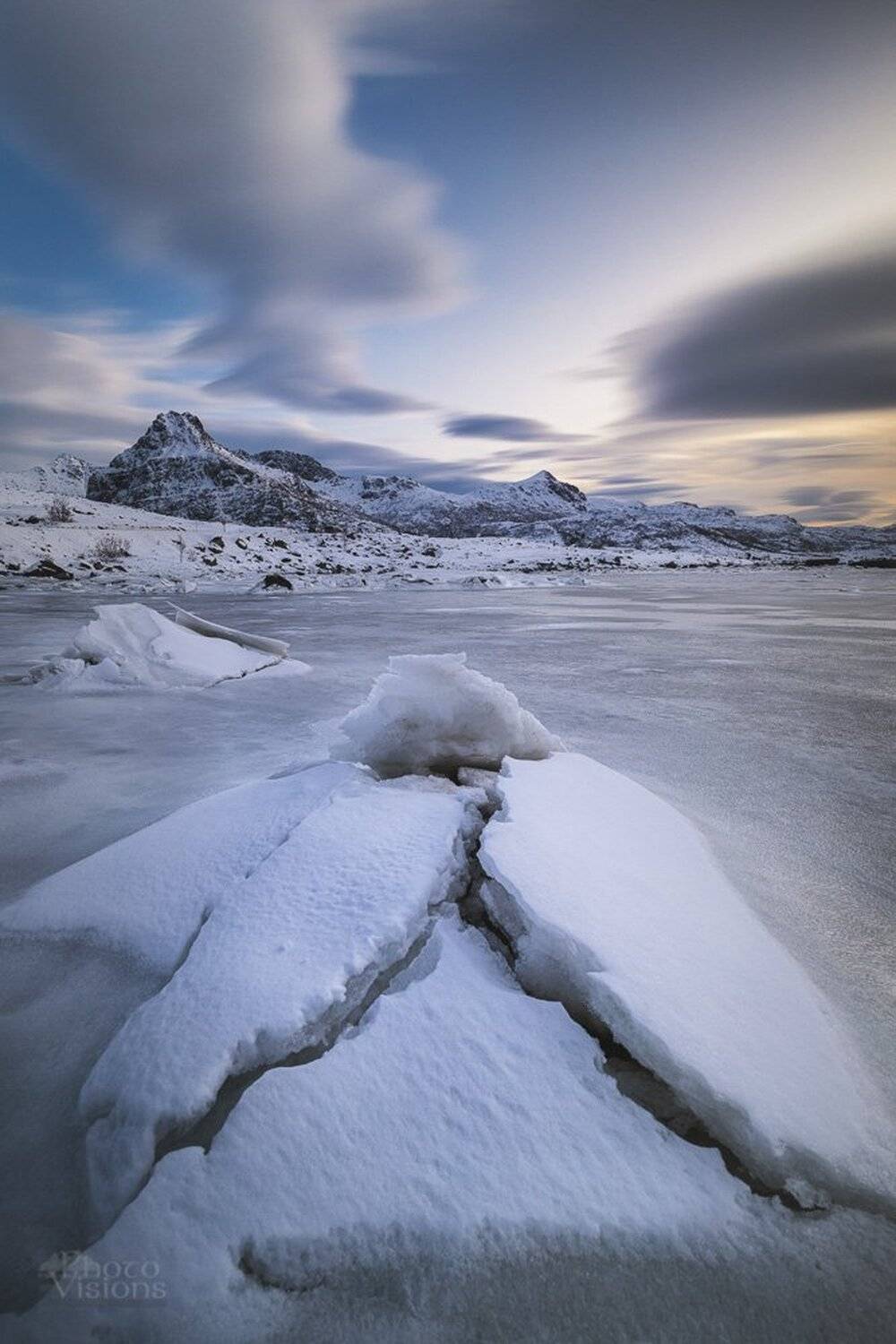 lofoten,winter,wintertime,frozen,sky,long exposure,norway,norwegian,snow,ice,alien egg, Adrian Szatewicz
