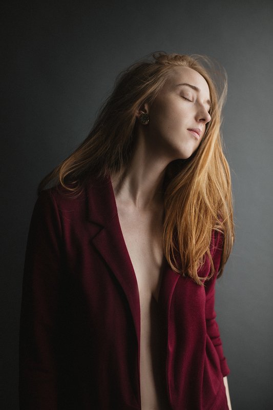 портрет Ксюша фото превью