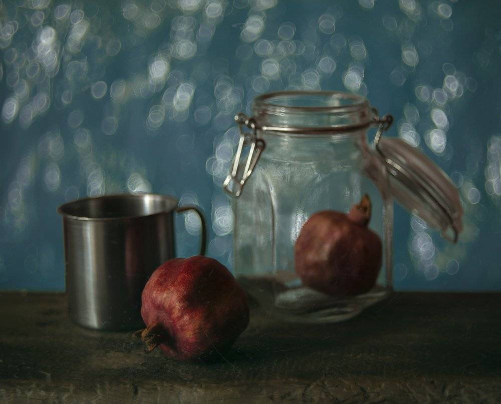 гранаты,банка,боке, гелиос, Елена Брежицкая