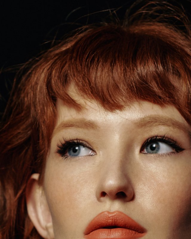 Red фото превью