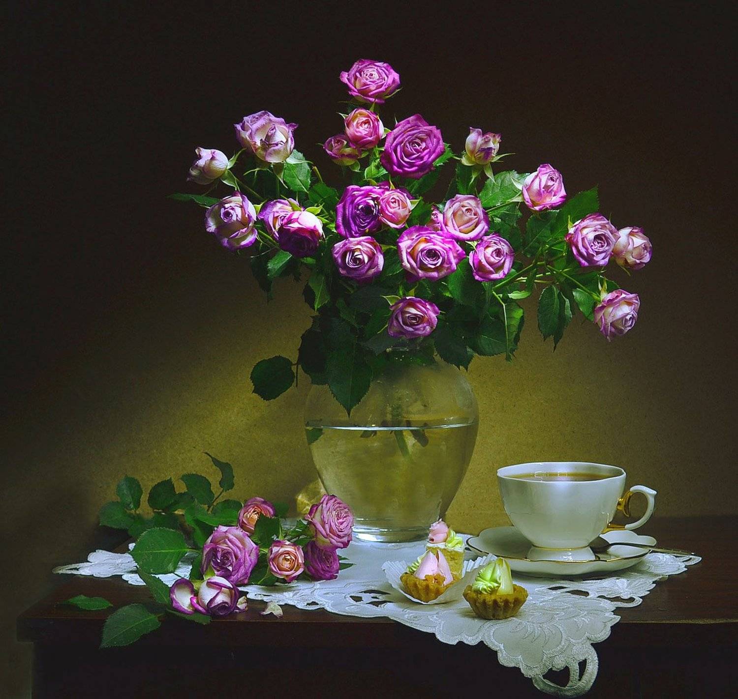 still lif,  натюрморт,  фото натюрморт,зима, февраль, настроение,розы,  стихи,цветы, фарфор, чай, чашка, Колова Валентина