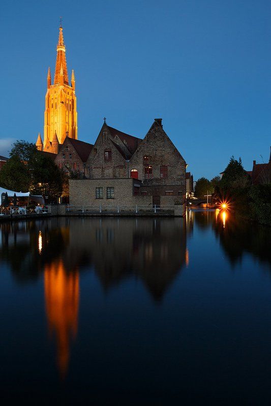В парке королевы Астрид много альковов.. фото превью