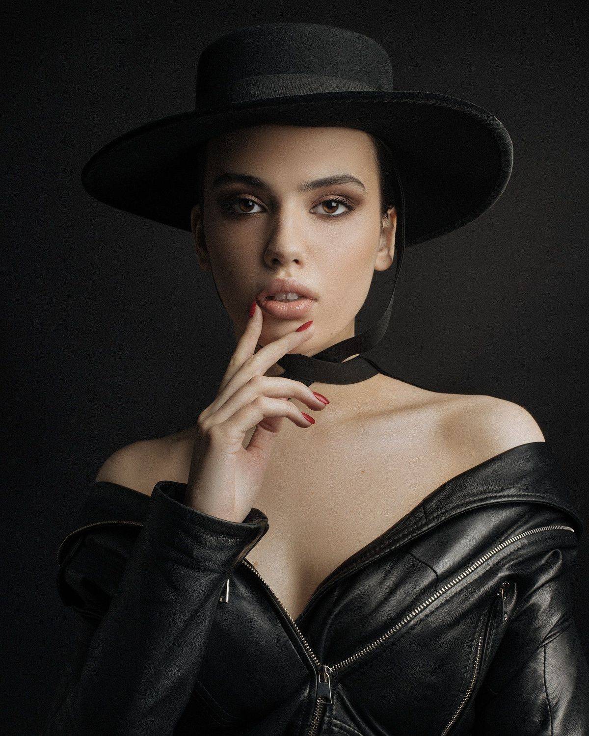 , Кристина и Оксана Митиревы