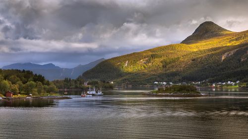 Рассвет на пути в Лофотены.