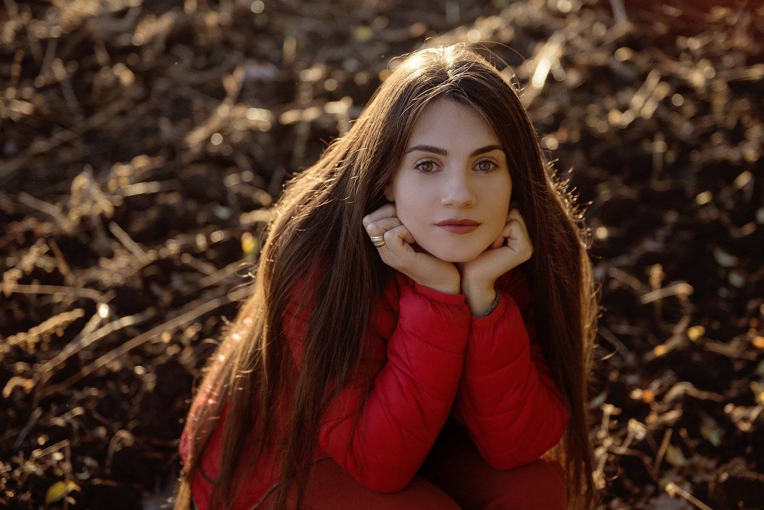 девушка, поле, красный цвет, длинные волосы, Маркова Вика