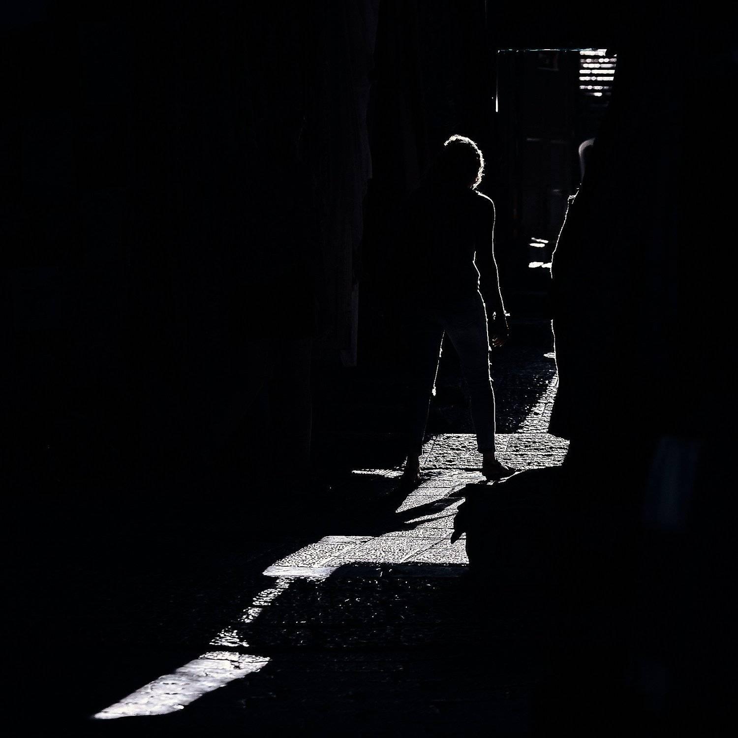 иерусалим, израиль, стрит, улица, тень, свет, женщина, Георгий Безбородов