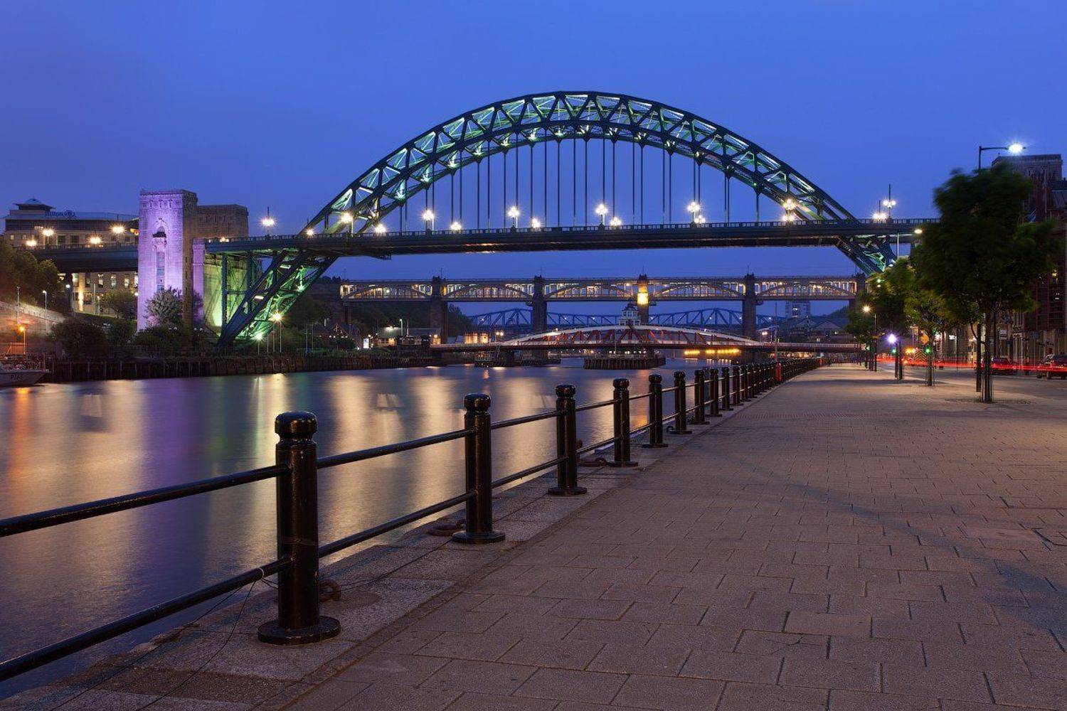 uk, england, newcastle upon tyne, quayside, river tyne, gateshead, tyne bridge, Alex Darkside