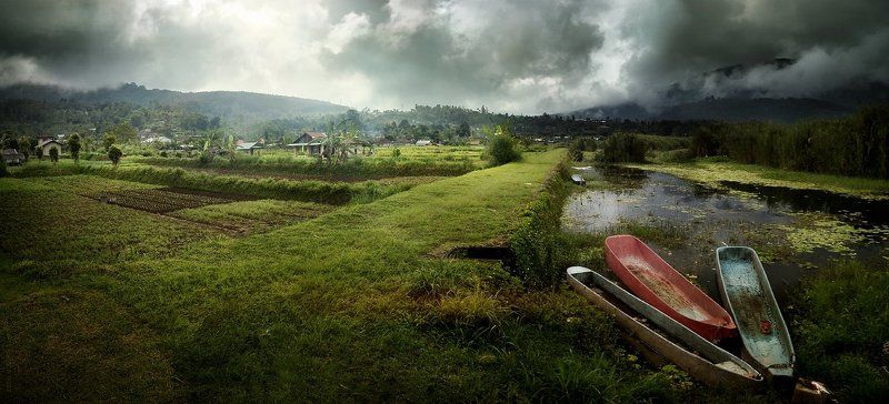 Три одинокие лодки фото превью