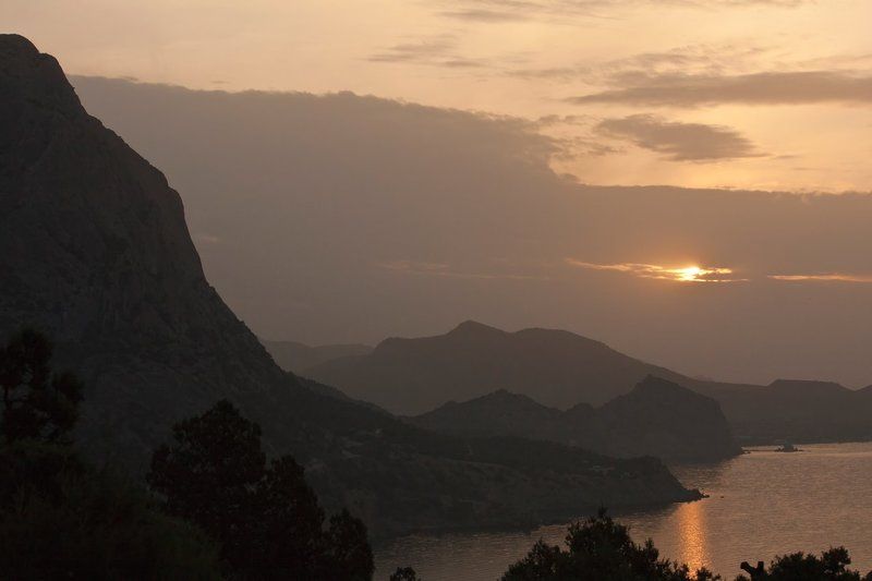 крым, веселое, веселовская_бухта, скала_топор, караул-оба, новый_свет, царский_пляж, сокол, коба_кая, судак, генуэзская_крепость По дороге в Новый Свет фото превью