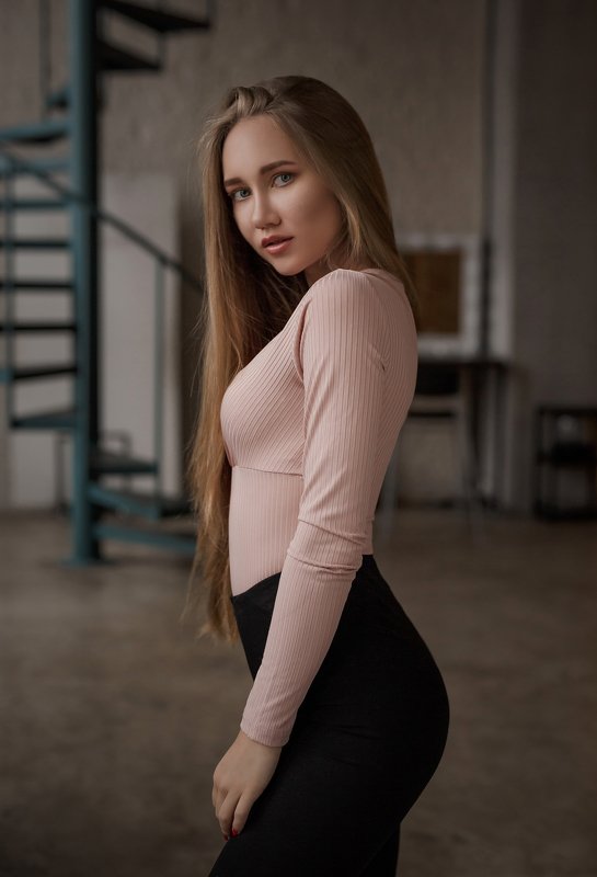 portrait Liza фото превью