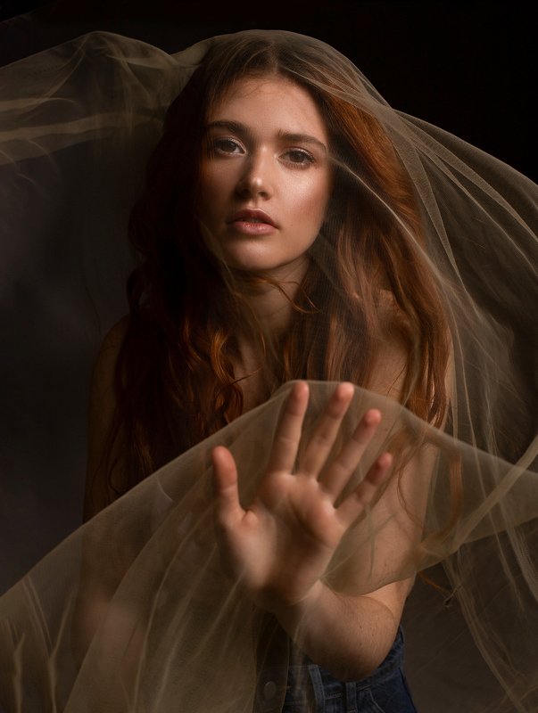 женский портрет, шикарная, красотка. девушка, фэшн, pretty woman, fashion, adult, lips, portrait, girl, attractive, pretty, model, hair, beautiful, natural, female, smile, beauty, studio, lady, elegance, glamour, curly, elegant,  фото превью
