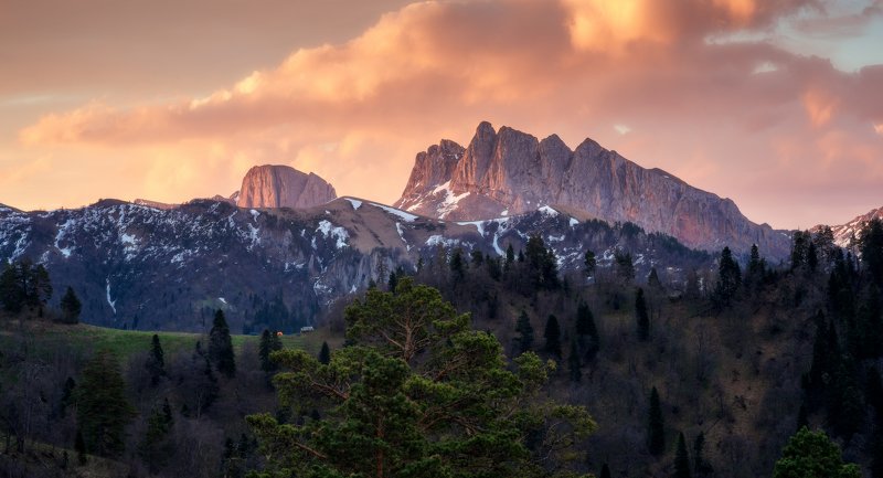 НА РАССВЕТЕ фото превью