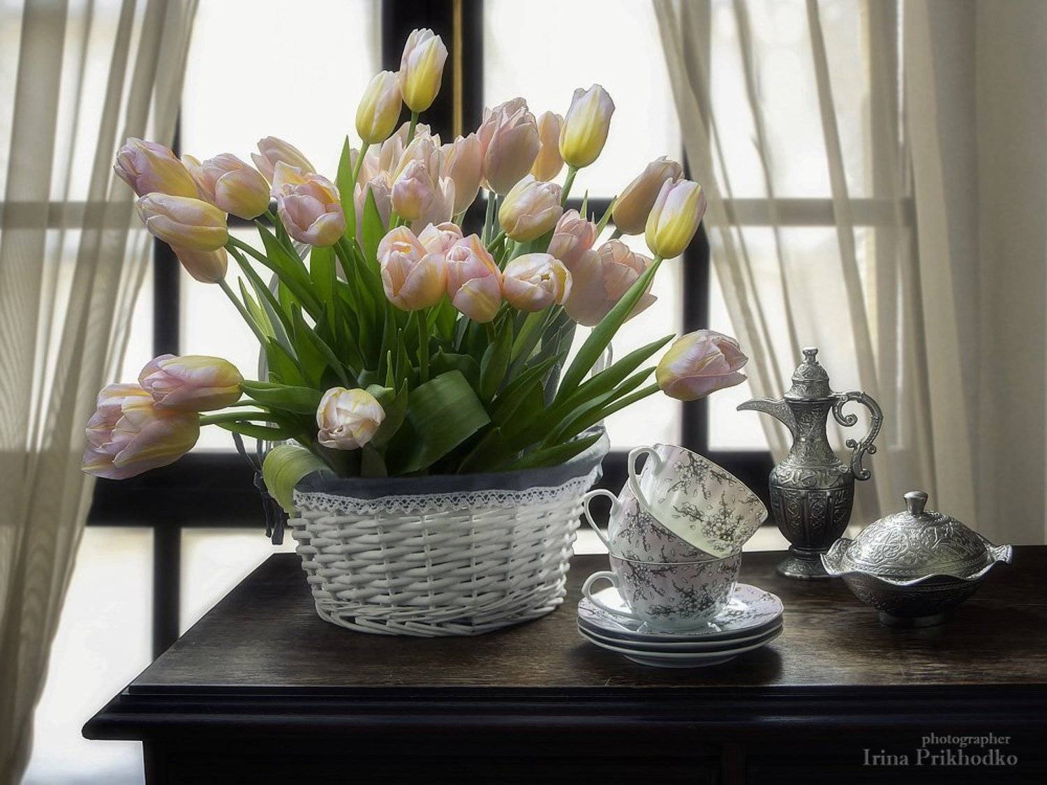натюрморт, дом, интерьер, цветочный, винтажный, тюльпаны, букет, посуда, Ирина Приходько