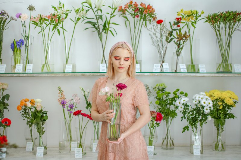spring, love, flowers, flower girl, bouquet, vase, basket, flower shop, spring mood, mood, portrait, girl, beautiful, model, pink, delicate, tenderness, color, dress, pink dress Spring фото превью