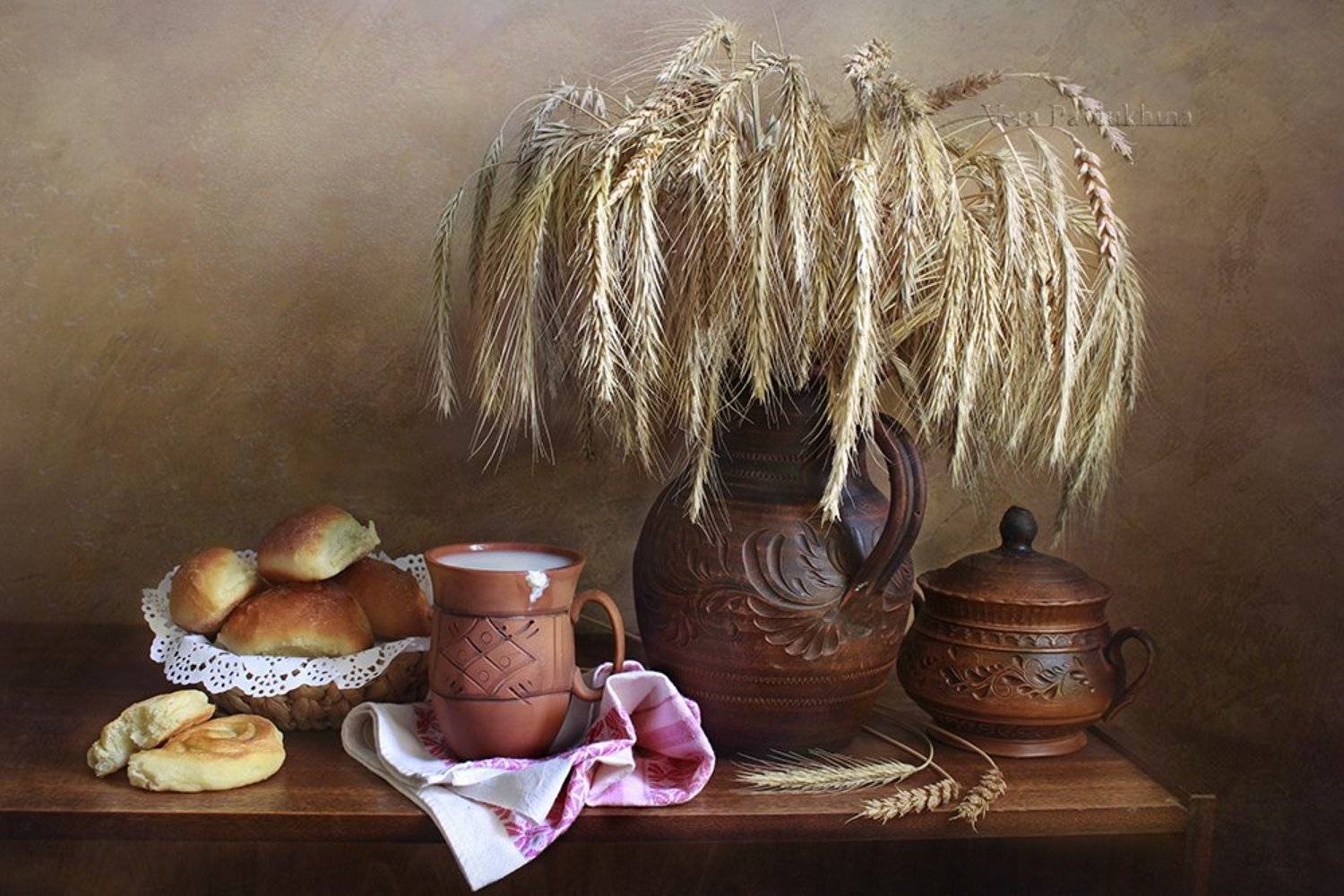 натюрморт,пирожки,кружка с молоком ,вера павлухина ,, Вера  Павлухина