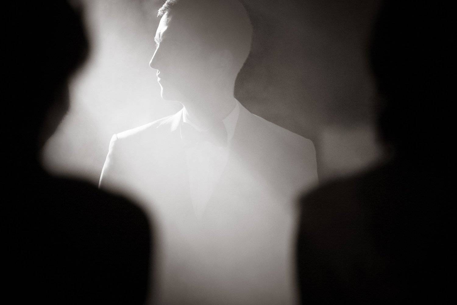 репортаж, черно-белое фото, монохром, силуэт, мужской портрет, Анна Белова