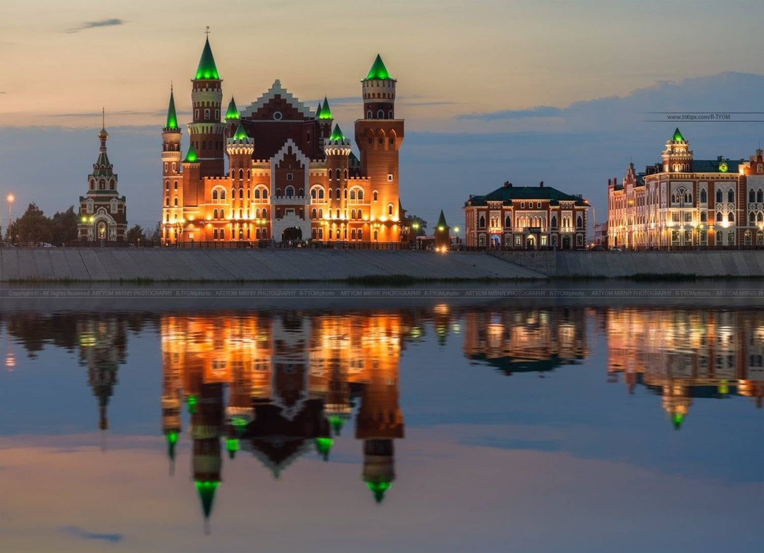 йошкар ола, россия, артем мирный, отражение, замок, вода, река, artyom mirniy, yoshkar ola, республиканский кукольный театр, башня, шпиль, закат, свет, патриарший мост, марий эл, capriccio, photoartist, каприччио, фотохудожник, Артём Мирный