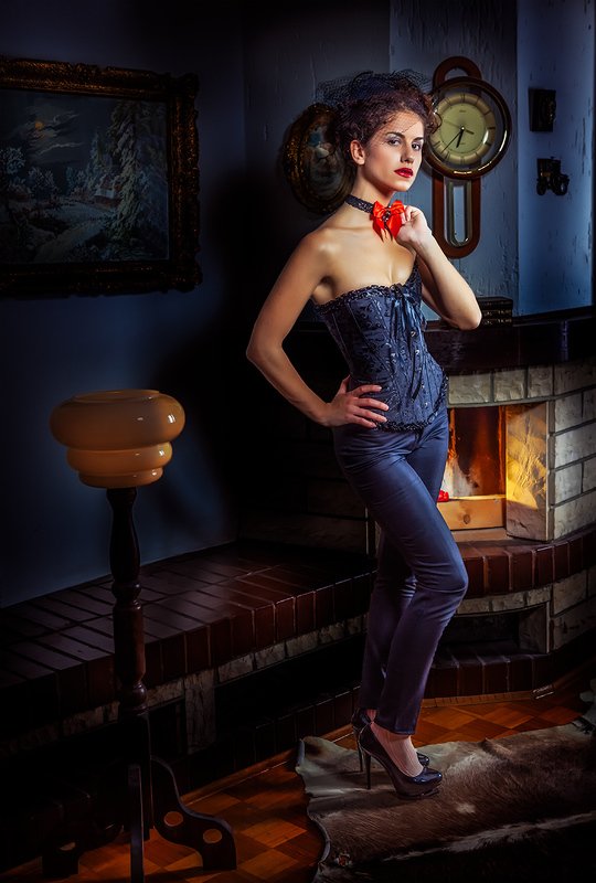 girl, lamp, fireplace, clock, painting, tie, high heels, corset Influence фото превью