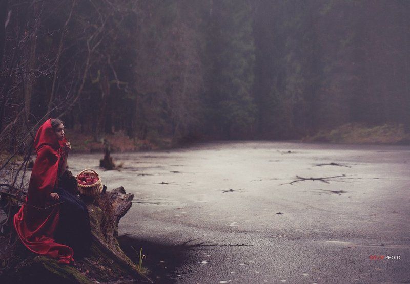 Red Ridding Hood фото превью