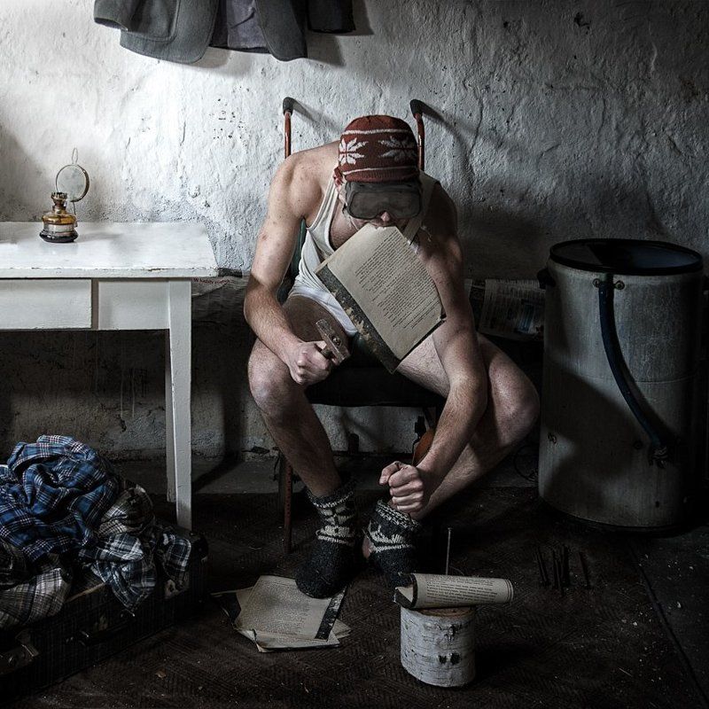 portrait, man, gogle, stump, lamp, table, wash, page unrealized ideas hit the stump фото превью