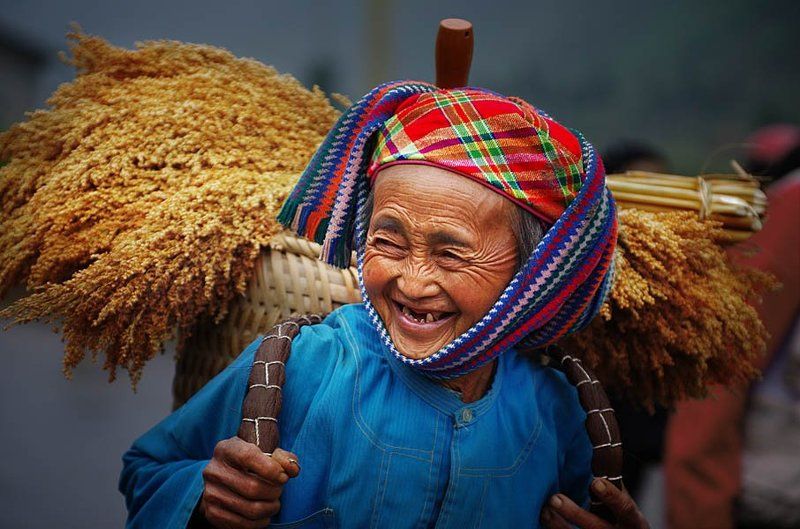 H\'Mong woman фото превью