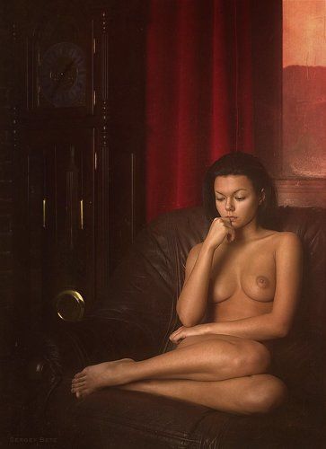 вечер. она. одна.