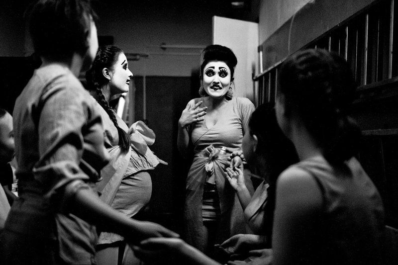 За кулисами театра фото превью