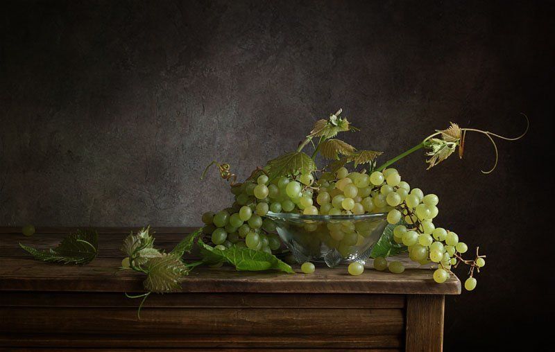 натюрморт, виноград, гроздь, стол *** фото превью
