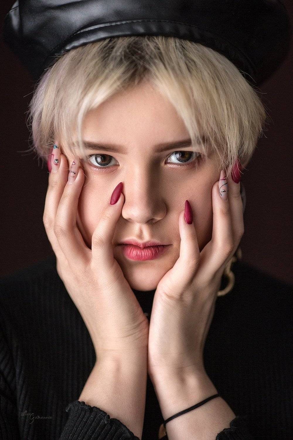 , Элина Гаманова