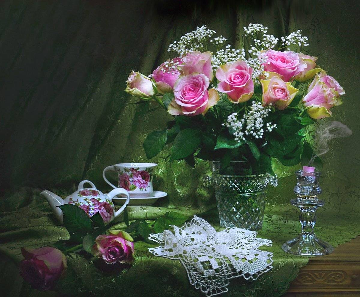 still lif,  натюрморт,  фото натюрморт,весна, март, розы, цветы, фарфор, подсвечник, свеча, настроение, стихи, Колова Валентина