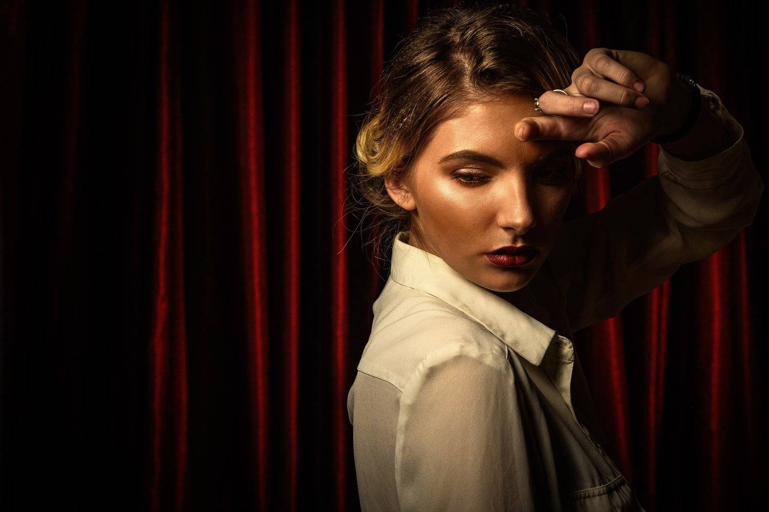 модель, актриса, занавес, гламур, драма, трагедия, fine art, model, sad, drama, tragedy, Максим Михайлов