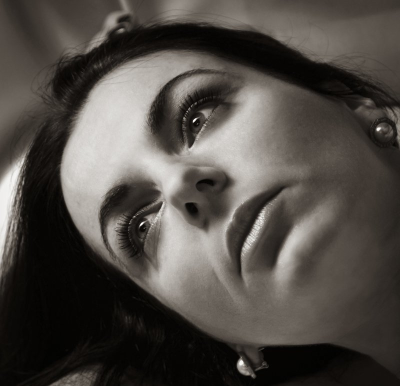 Woman portrait фото превью