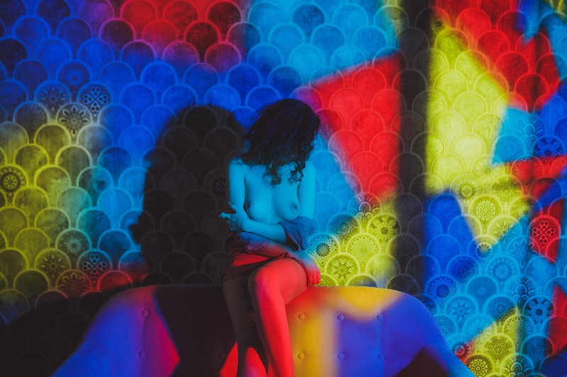 цвет, витраж, ню, женский портрет Витраж фото превью