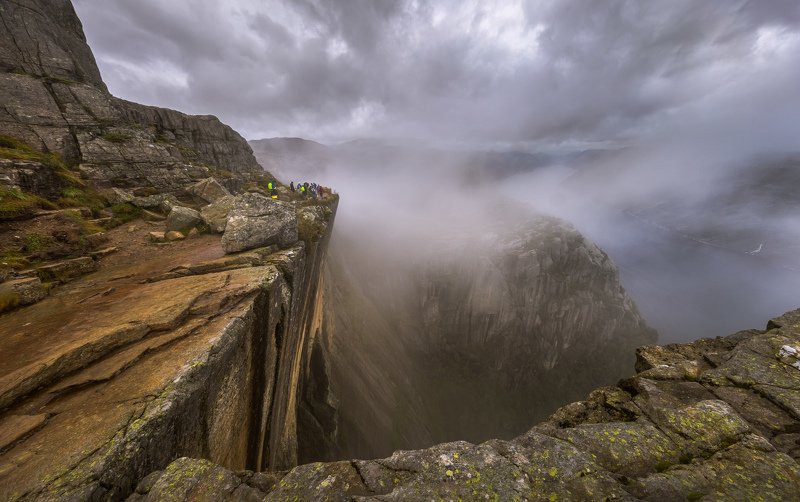 Вид со скалы Прекестулен. Норвегия. фото превью