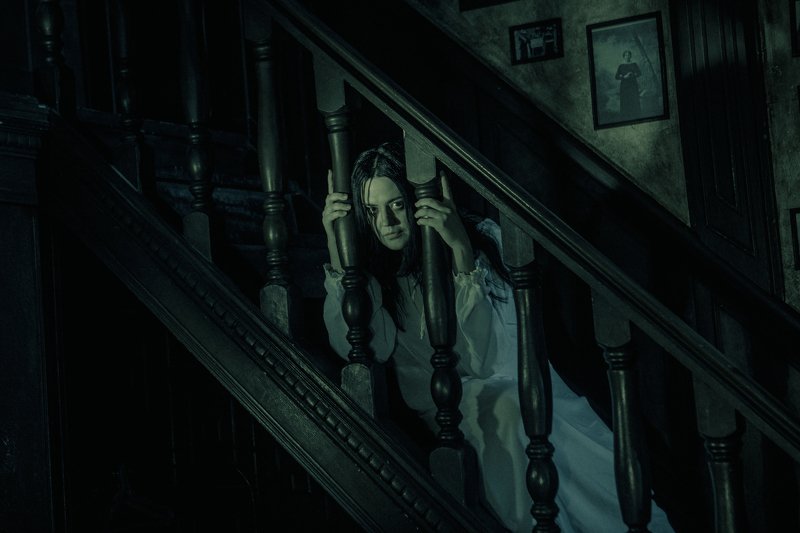 портрет, студийное фото, тематическая фотосессия, хоррор, ужасы Страшный дом фото превью