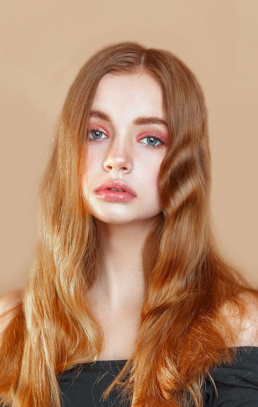 портрет Арина фото превью