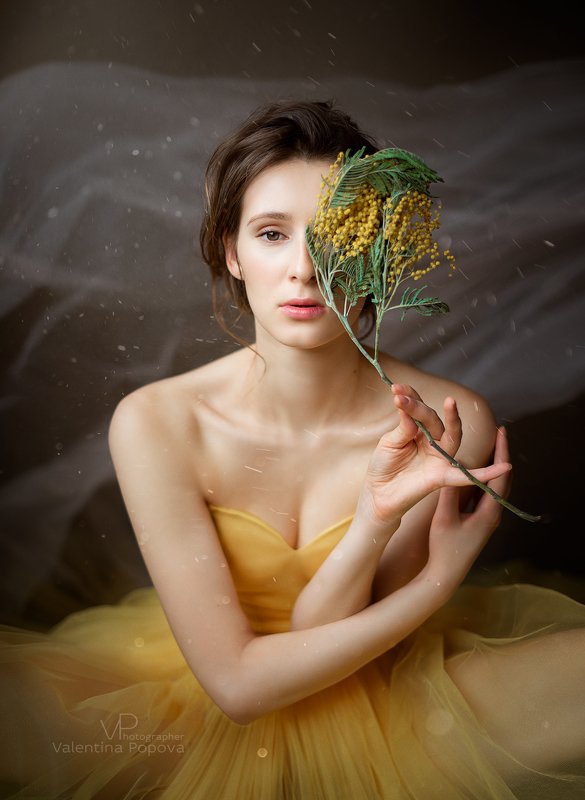 женщина, портрет, мимоза, весна Мимоза фото превью