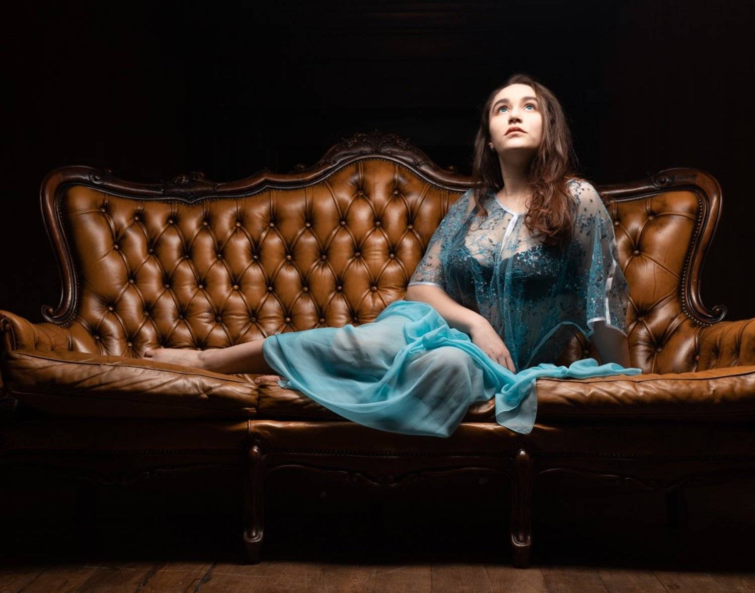 портрет, девушка, диван, нежность, классика, Виталий Мытник