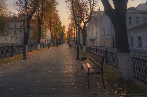 Город