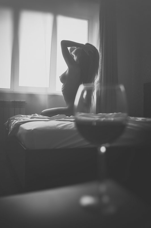 ню nude alone at home фото превью