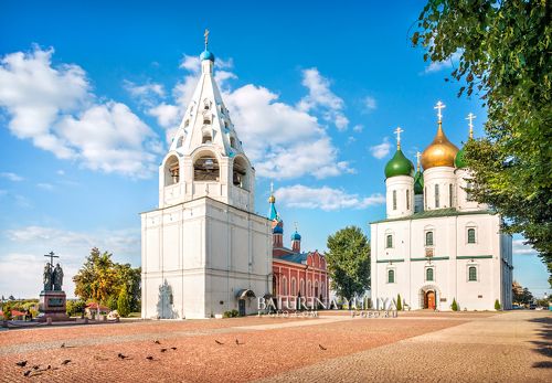 Голуби на площади