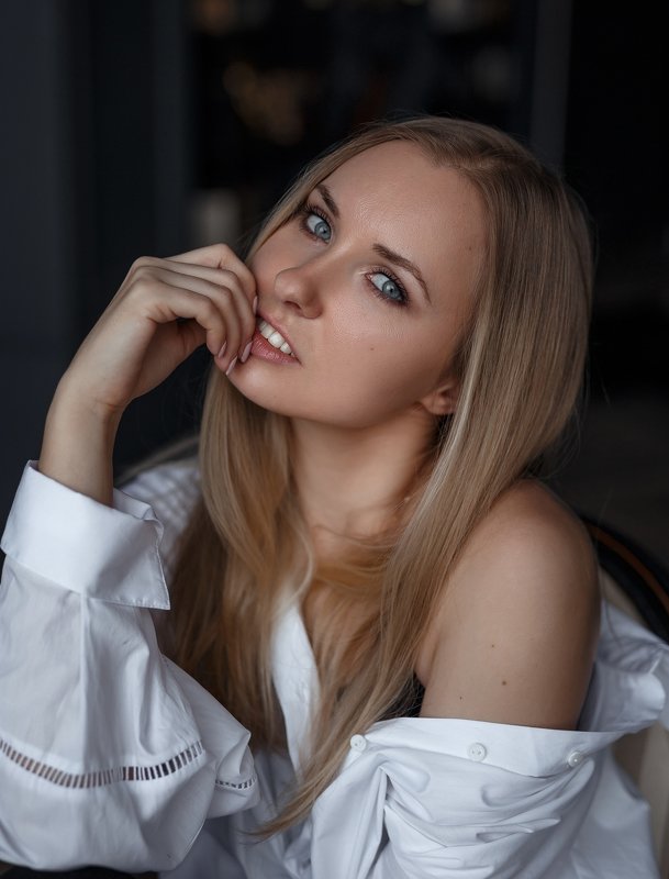 portrait Оксана фото превью