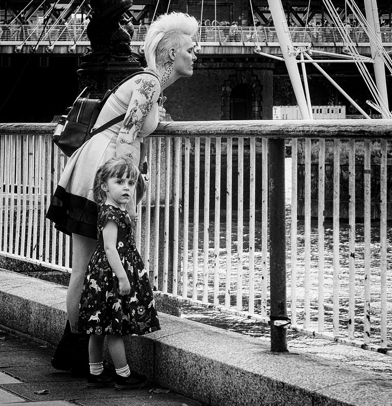 Дочки-матери фото превью