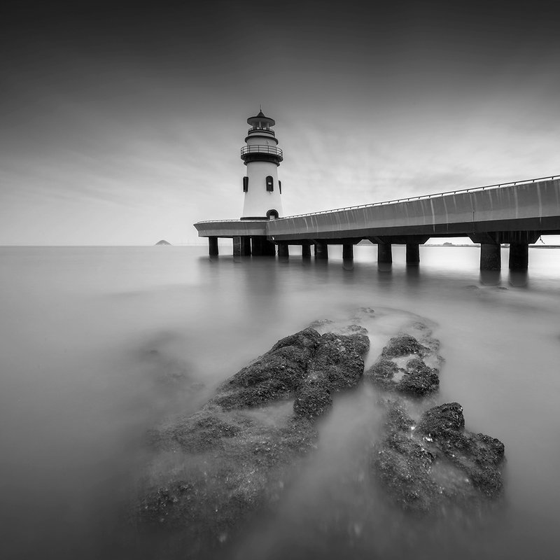 The lighthouse фото превью